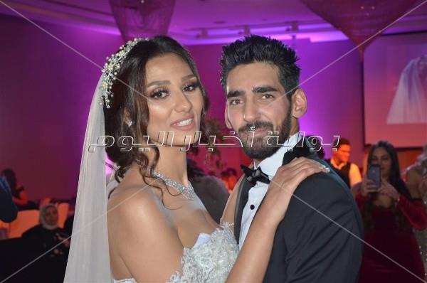 الليثي يُشعل زفاف «مصطفى وسلمى».. بحضور متعب وزوجته