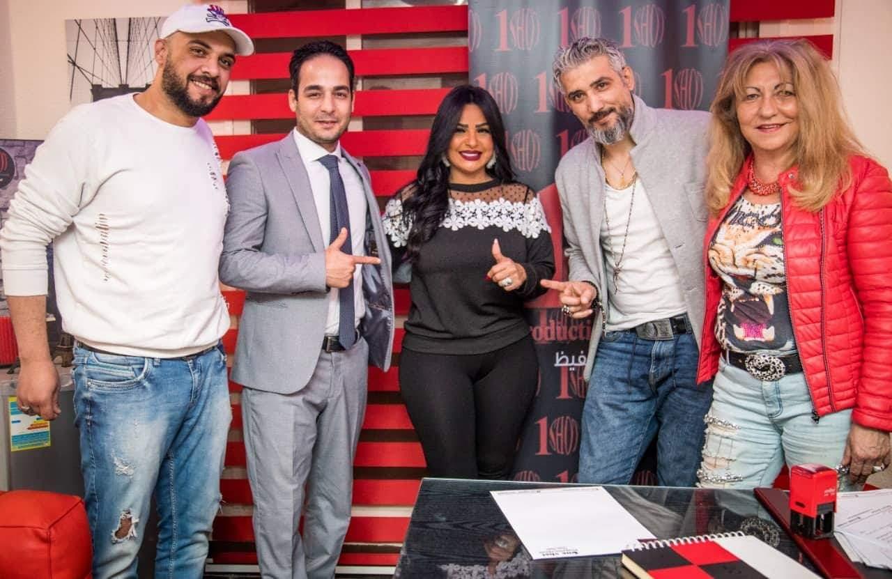 عمر حفيظ يقدم خريطة غنائية لإحياء سوق الكاسيت من جديد