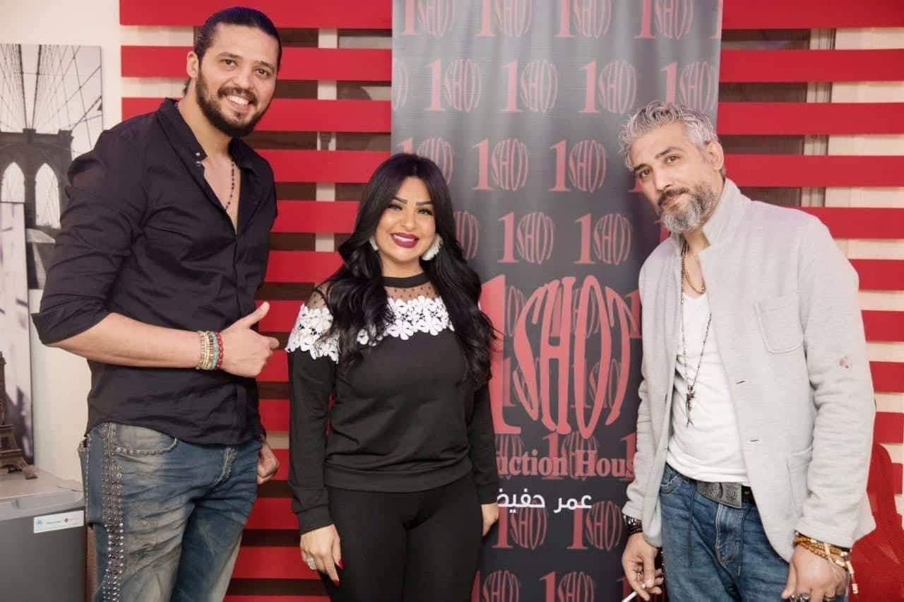 عمر حفيظ يقدم خريطة غنائية لإحياء سوق الكاسيت من جديد