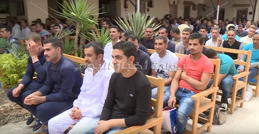 لحظة سعادة الافراج بالعفو الرئاسى بمناسبة عيد تحرير سيناء