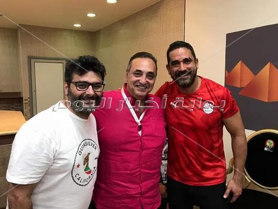 بالصور ..امير كرارة  ومنصور عامر و وليد منصور يشاهدون منتخب مصر ضد زيمبابوي ب ستاد القاهرة