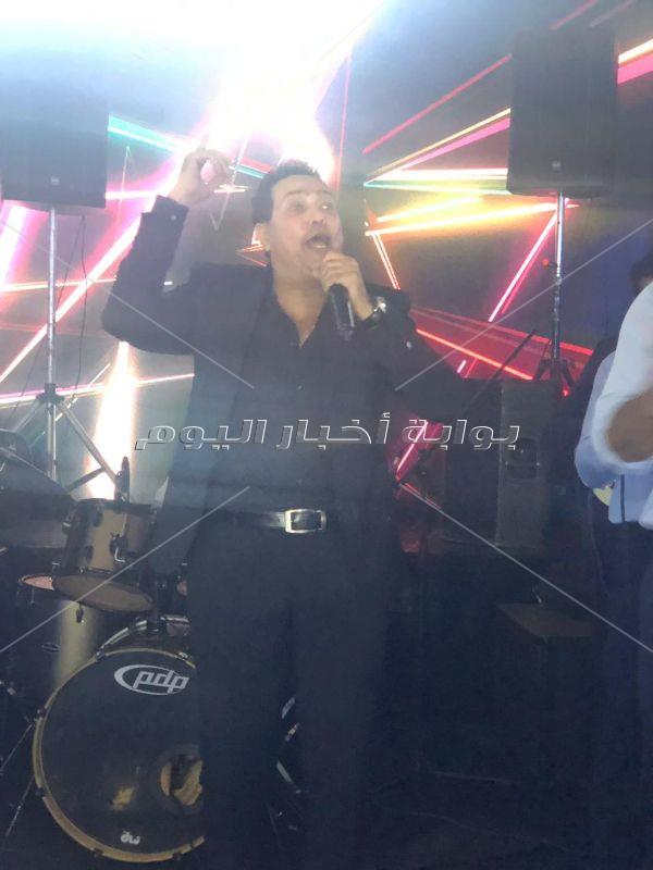 حكيم وشيبة والليثي وصافينار يُشعلون زفاف «جهاد ويسرا»