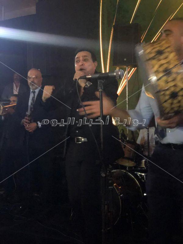حكيم وشيبة والليثي وصافينار يُشعلون زفاف «جهاد ويسرا»