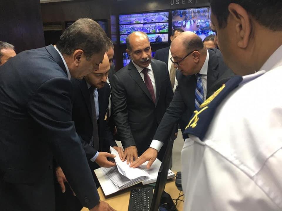 وزير الطيران المدني يتفقد المنظومة وأنظمة كاميرات المراقبة بمطار شرم الشيخ 