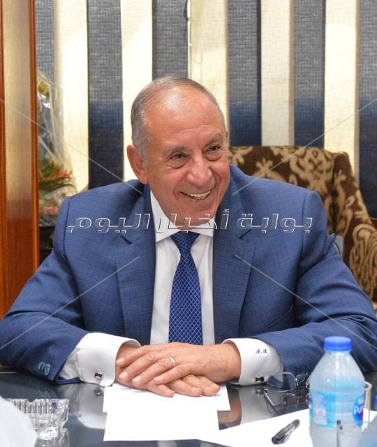 محافظ البحر الأحمر في ضيافة مؤسسة أخبار اليوم 