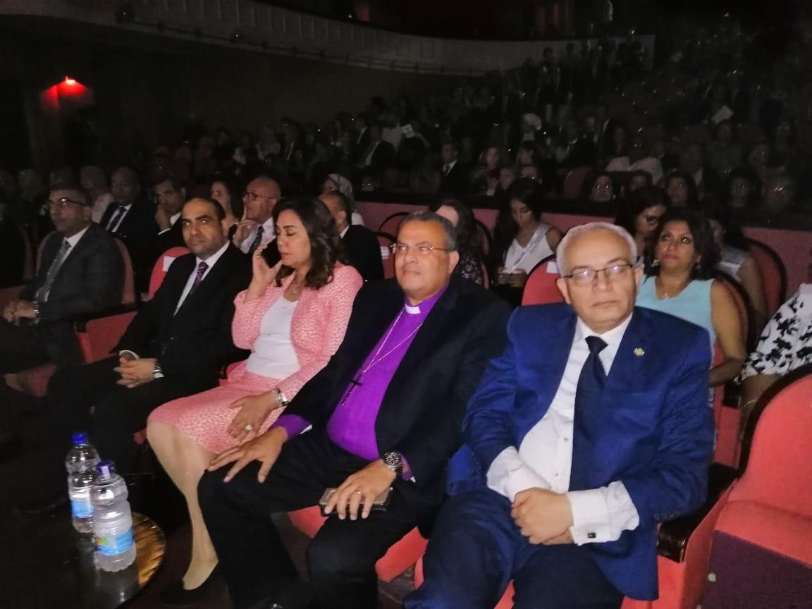 صور.. الطائفة الانجيلية تحتفل بمرور 25 عاماً على كلية رمسيس الجديدة