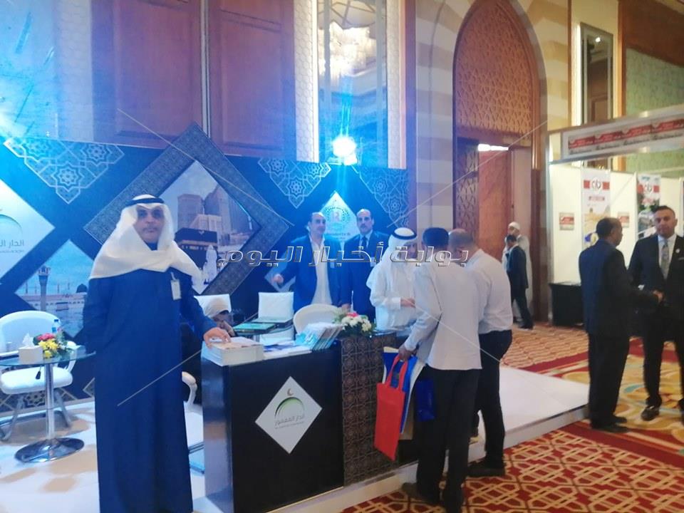 سفير السعودي بالقاهرة يتفقد ملتقى العمرة الدولي