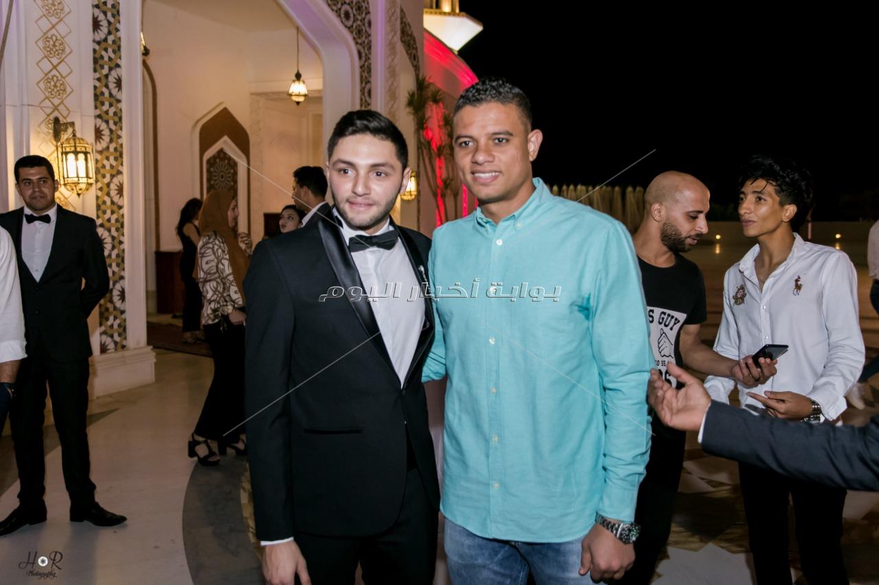 الخطيب ونجوم الأهلي يحتفلون بزفاف كريم نيدفيد