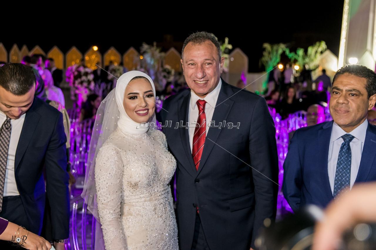 الخطيب ونجوم الأهلي يحتفلون بزفاف كريم نيدفيد