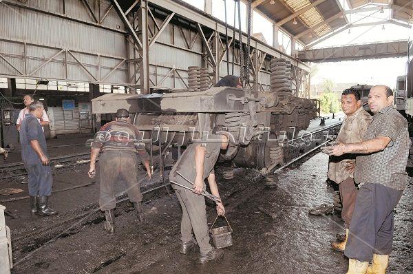  داخل أقدم ورشة للقطارات في أفريقيا.. هنا القديم يصبح جديداً