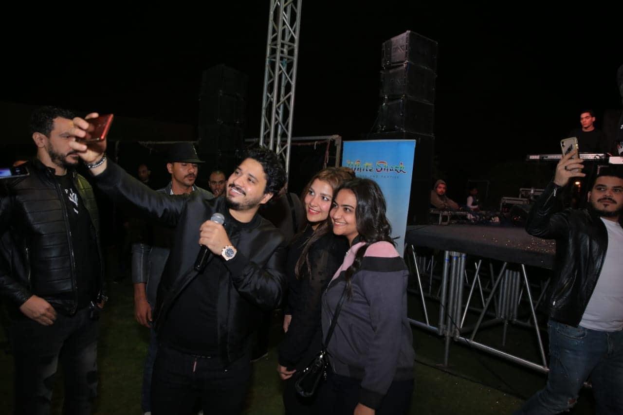  مصطفى حجاج يشعل حفل معرض الطفل