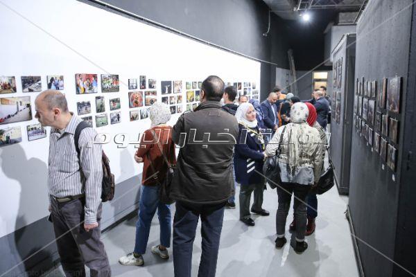 وزير الإعلام يفتتح معرض أفضل صورة صحفية لعام 2019