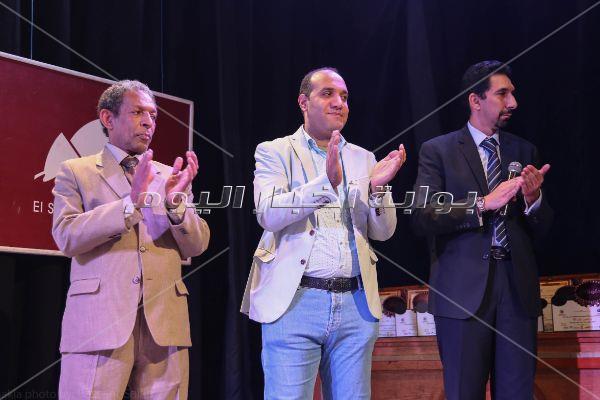 وزير الإعلام يفتتح معرض أفضل صورة صحفية لعام 2019