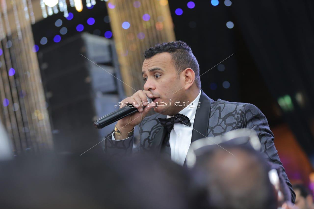  الليثي ودينا يشعلان زفاف «مينا وناردين» بحضور مشاهير الإسكندرية
