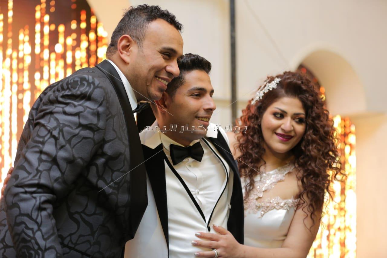  الليثي ودينا يشعلان زفاف «مينا وناردين» بحضور مشاهير الإسكندرية
