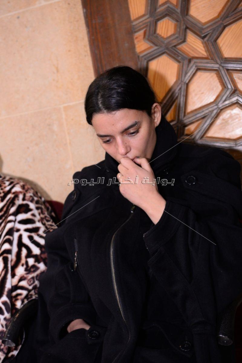 محمد محي وممدوح موسى في عزاء والدة هبة السيسي
