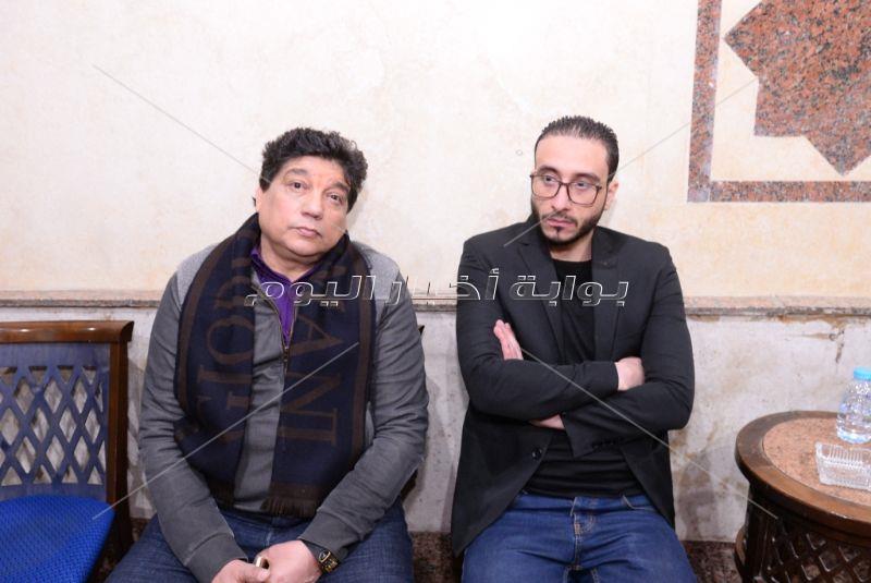 محمد محي وممدوح موسى في عزاء والدة هبة السيسي