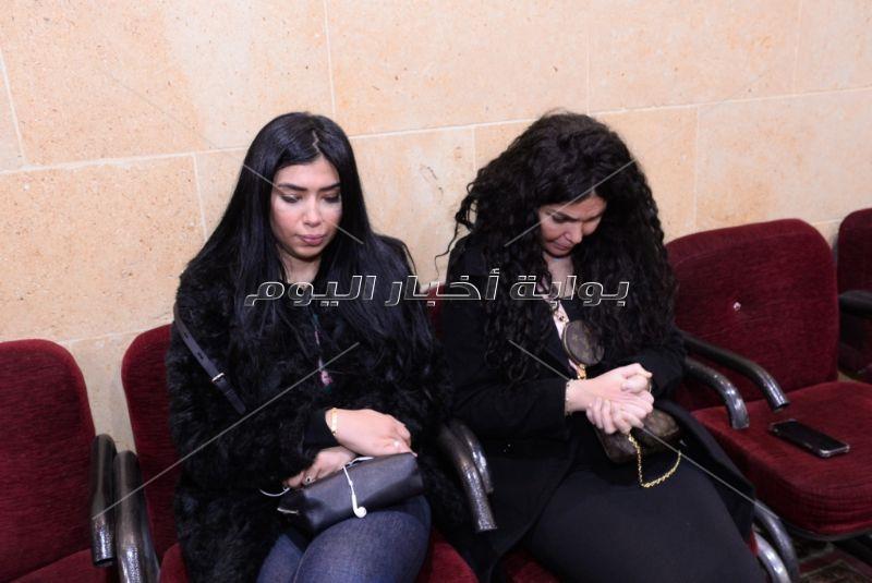 محمد محي وممدوح موسى في عزاء والدة هبة السيسي