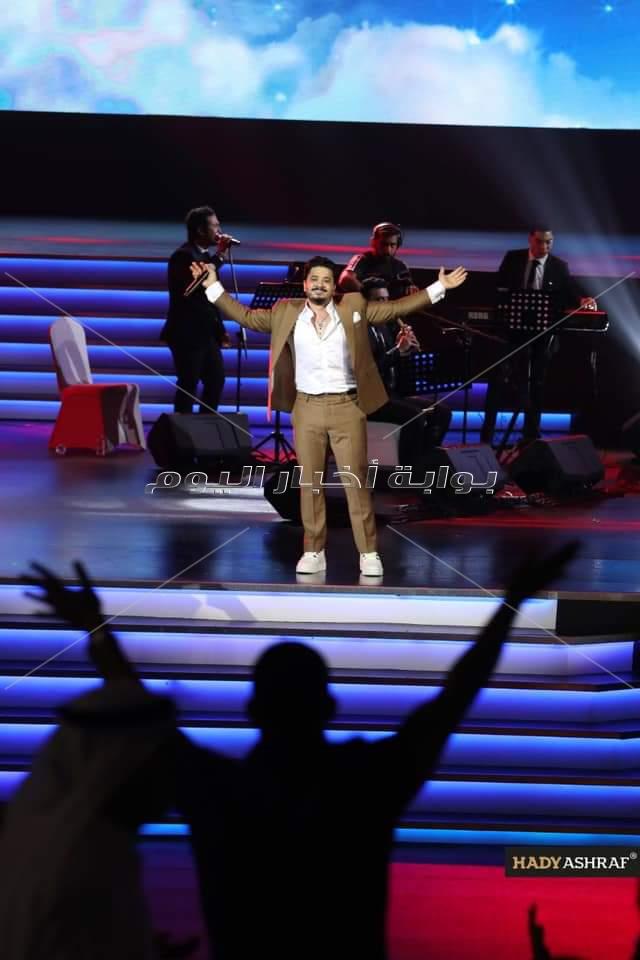 مصطفى حجاج يتألق بحفل مهرجان الفجيرة
