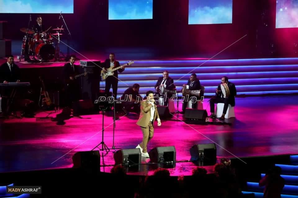 مصطفى حجاج يتألق بحفل مهرجان الفجيرة