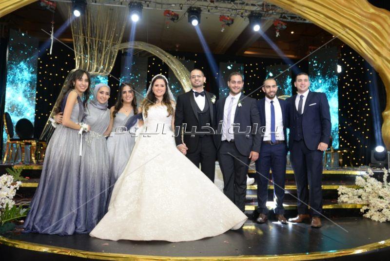 تامر حسني والليثي يُشعلان زفاف «أحمد وهنا»