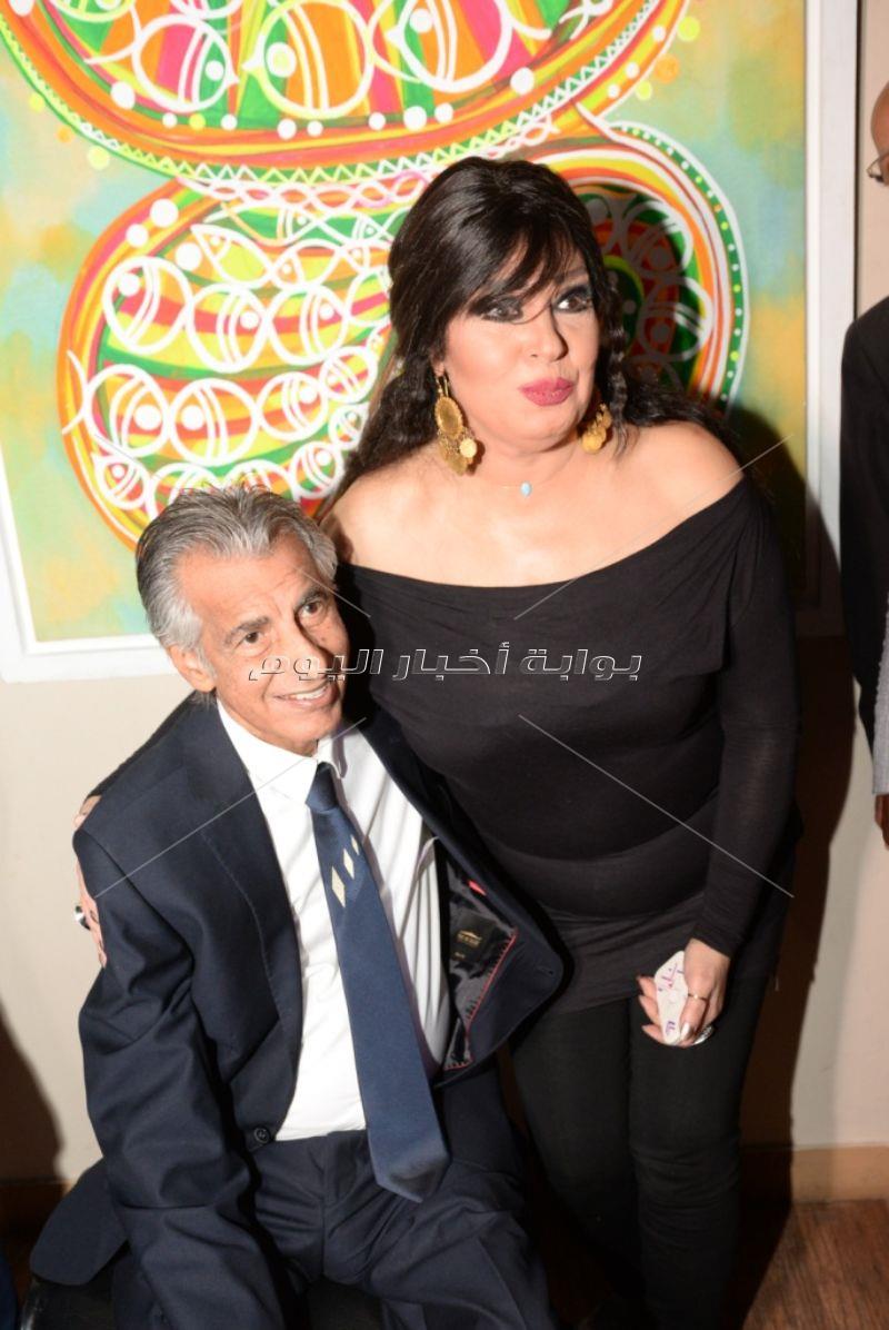 أشرف زكي وفيفي عبده وخالد جلال يفتتحون معرض حسين العزبي