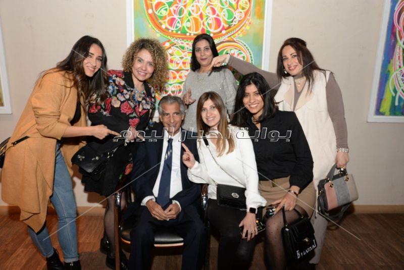 أشرف زكي وفيفي عبده وخالد جلال يفتتحون معرض حسين العزبي