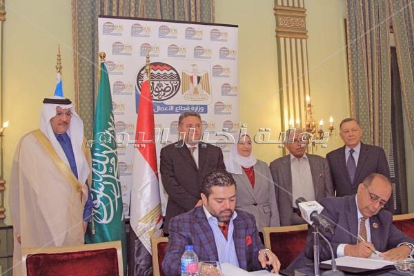 بالصور| توقيع العقد النهائي لتطوير فندق «شبرد» التاريخي