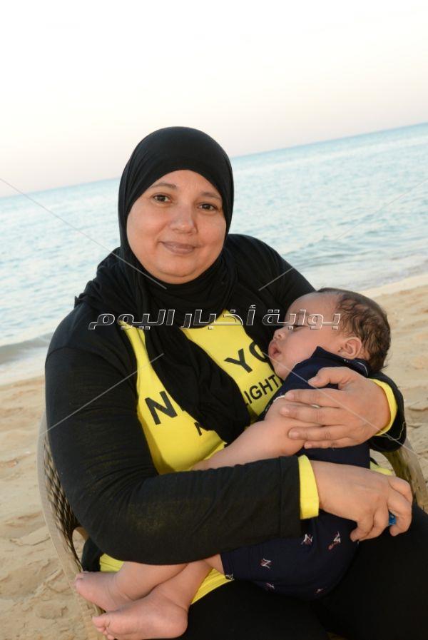 سمية الدرويش تُشعل حفلها على البحر في «السخنة»