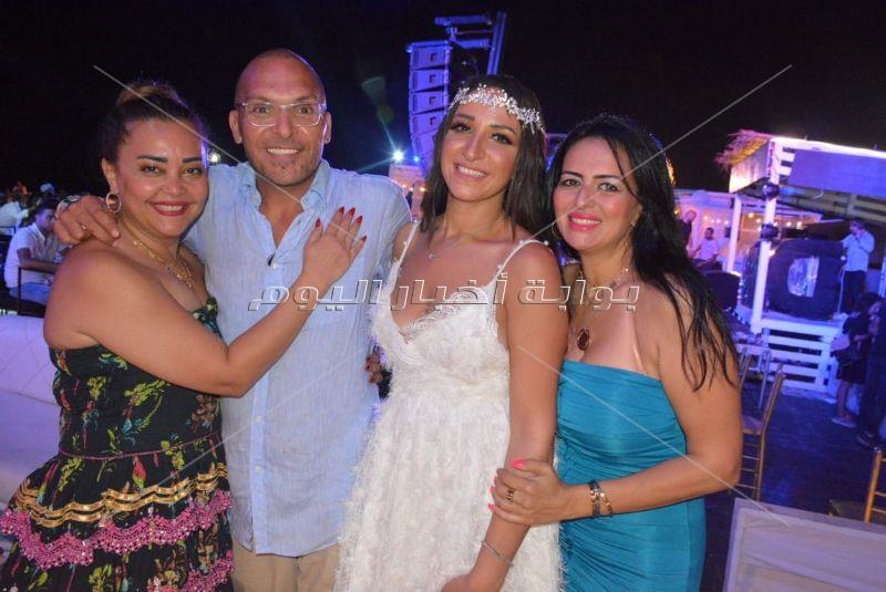 تامر حسني والعسيلي يُشعلان زفاف ياسر الحريري في «الساحل»