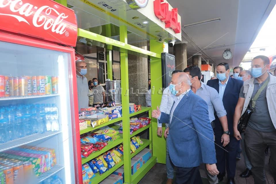 صور| "الوزير" يتفقد محطتي رمسيس والمنيا وورش عربات السكة الحديد ويوجه بالتطوير الفوري