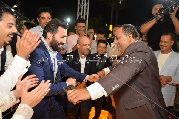 أبو الليف ووفاء سالم ورامي وحيد يحتفلون بزفاف «محمود وأميرة»