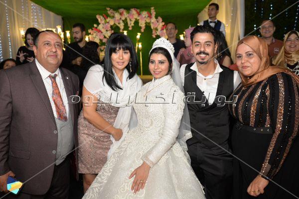 أبو الليف ووفاء سالم ورامي وحيد يحتفلون بزفاف «محمود وأميرة»