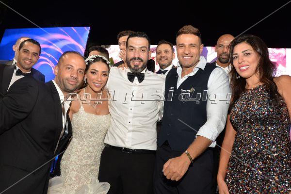 نجوم الفن والرياضة يجتمعون في حفل زفاف شريف منير حسن