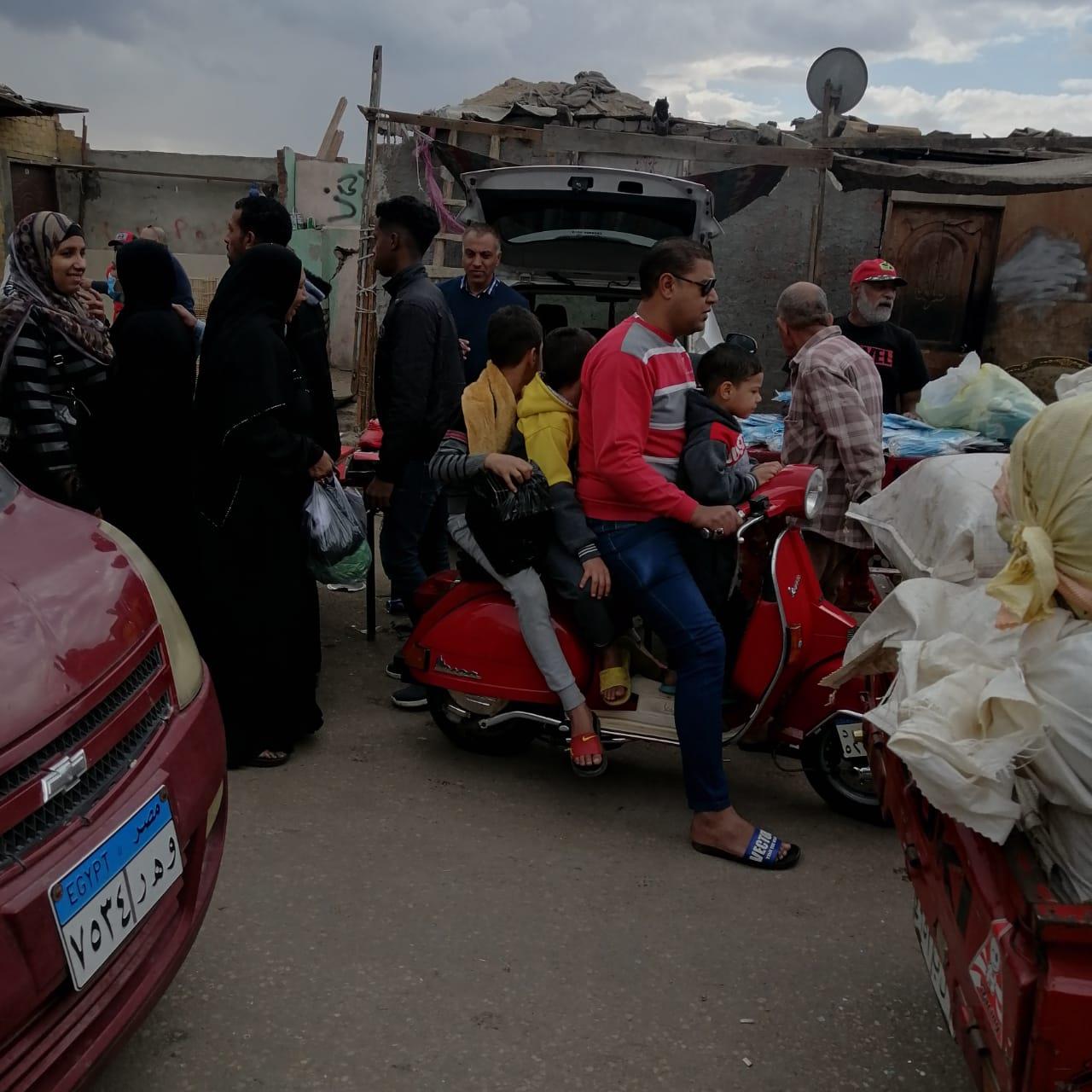 سوق الجمعة في آخر محطة قبل الانتقال لـ «التونسي»