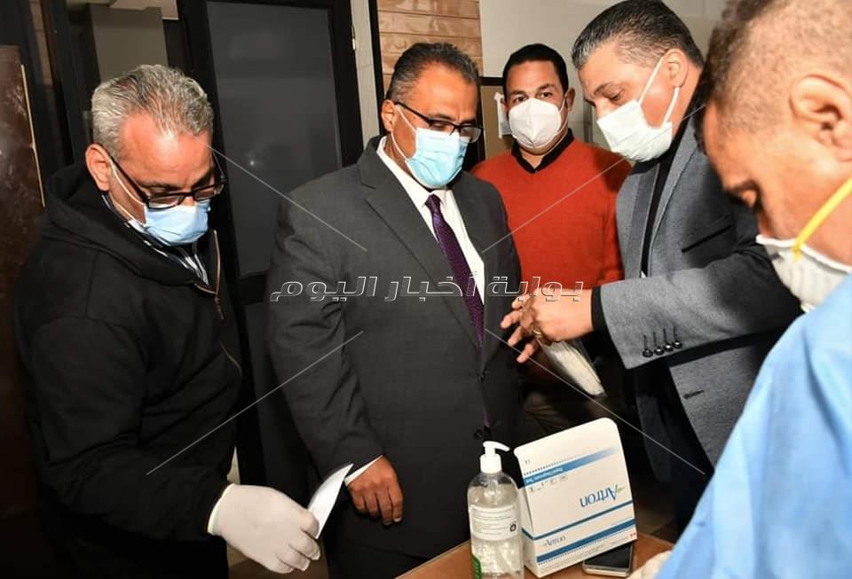 جامعة عين شمس تقوم باجراء مسحات لكافة طلبة وطالبات المدن الجامعية صور