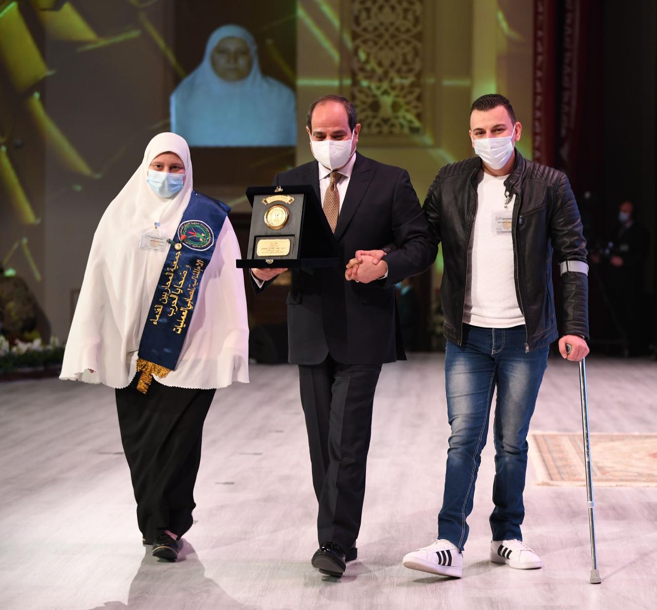 الرئيس السيسي يشهد الاحتفالية بيوم الشهيد