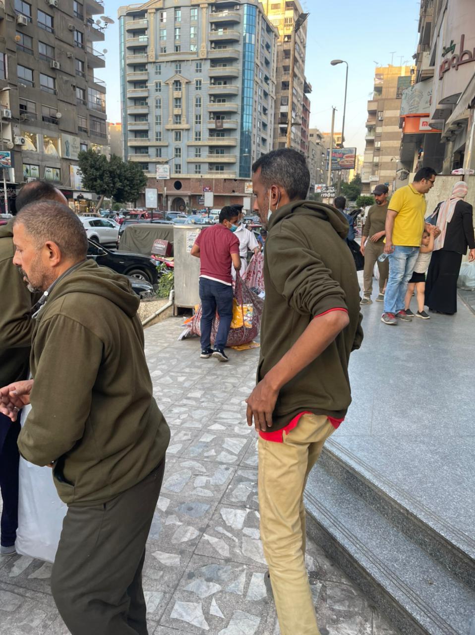 حملة أمنية بشارع عباس العقاد