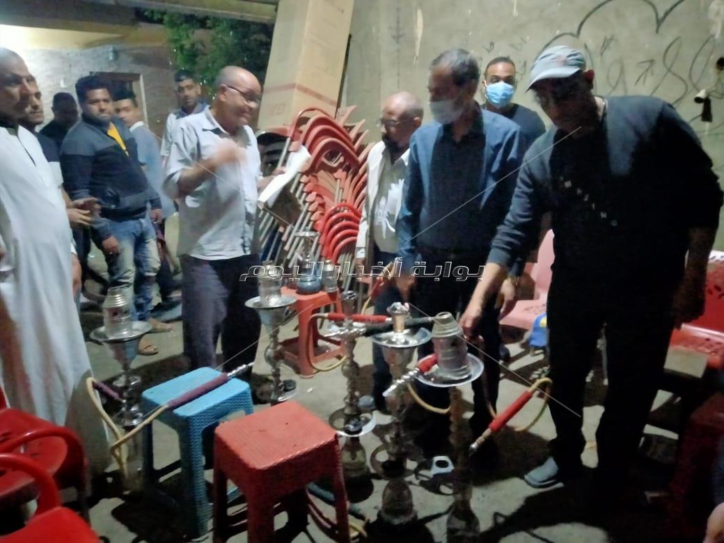 غلق وتشميع المقاهي والكافتريات المخالفة في الحوامدية بالجيزة