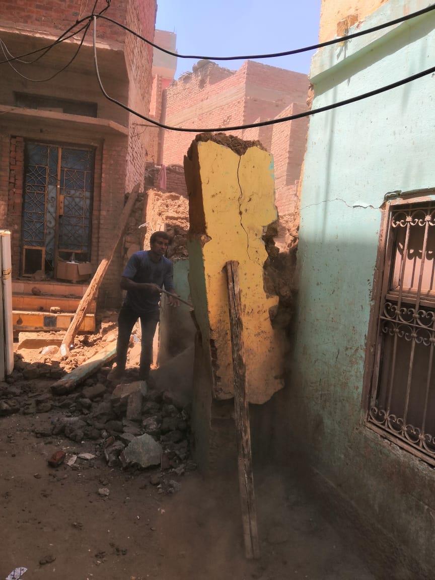 إزاله عقار مقام بالطوب اللبن ايل للسقوط بالحوامدية