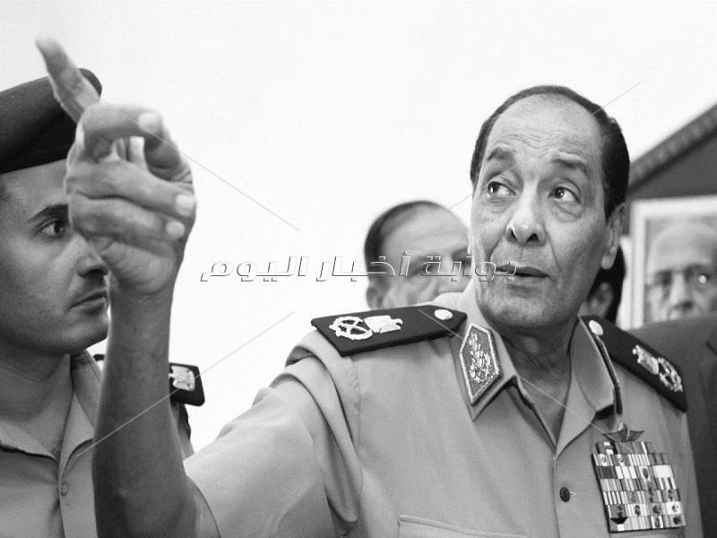 الحارس الأمين.. صور نادرة للمشير محمد حسين طنطاوي