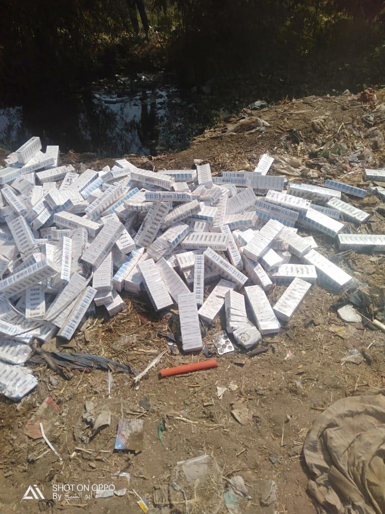العثور على كميات كبيرة من لقاح كورونا ملقاة في ترعة بالمنيا | صور