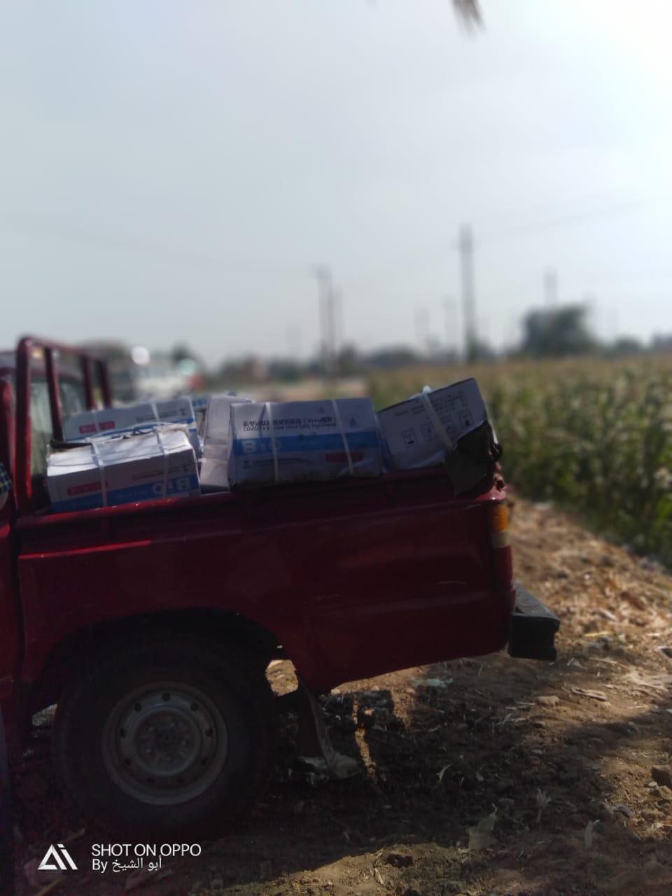 العثور على كميات كبيرة من لقاح كورونا ملقاة في ترعة بالمنيا | صور