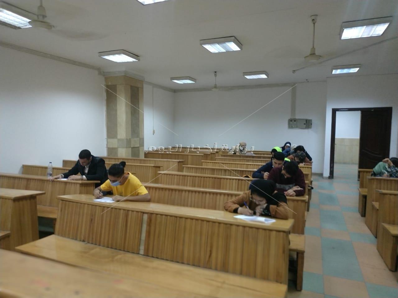  آثار عين شمس تبدأ إختبارات منتصف الفصل الدراسي