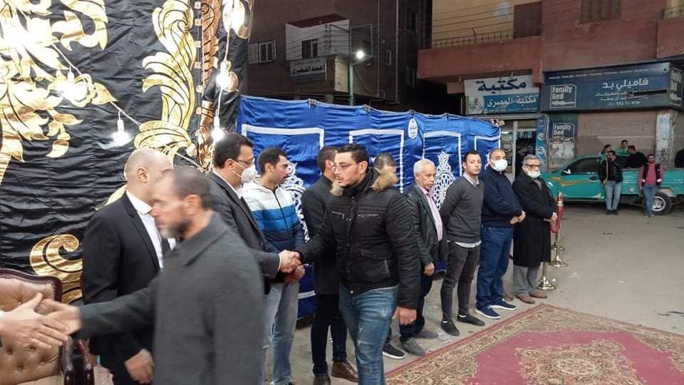 أعداد غفيرة من المواطنين في عزاء وائل الإبراشي