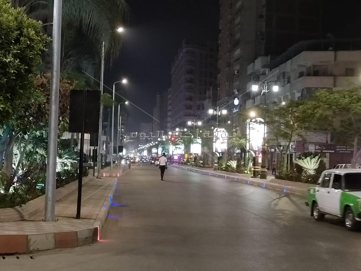 محافظ البحيرة يتابع أعمال التطوير ورصف حارة الخدمة بطريق زاوية غزال بدمنهور 