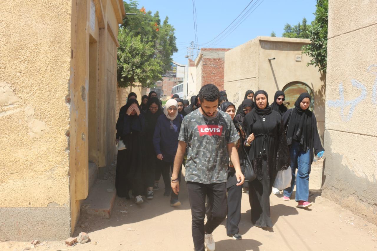  أساتذة وطلاب قسم اللغات الشرقية بكلية الآداب جامعة المنصورة