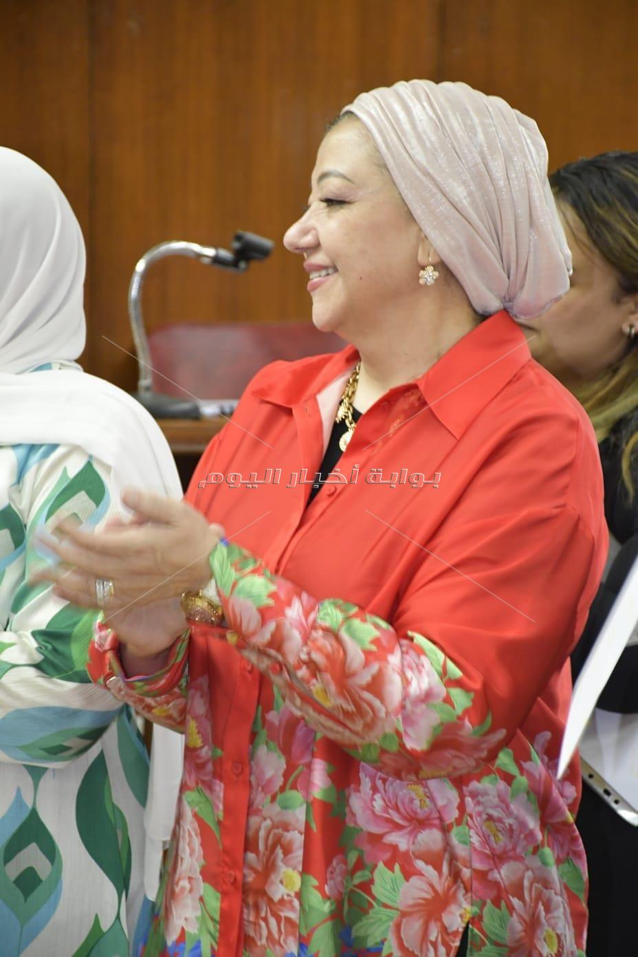 إعلام بنات عين شمس
