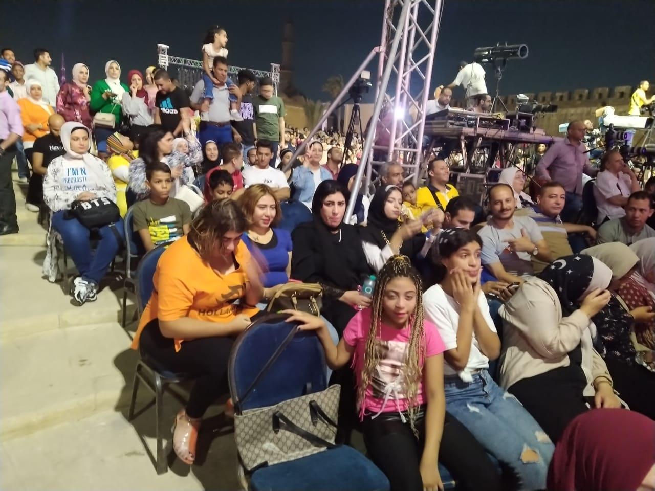على انغام  يا بلادنا يا حلو ه