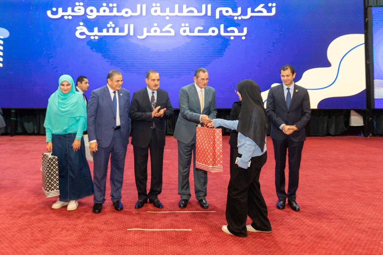 صندوق تحيا مصر ينظم قافلة حماية الاجتماعية بمحافظة كفر الشيخ